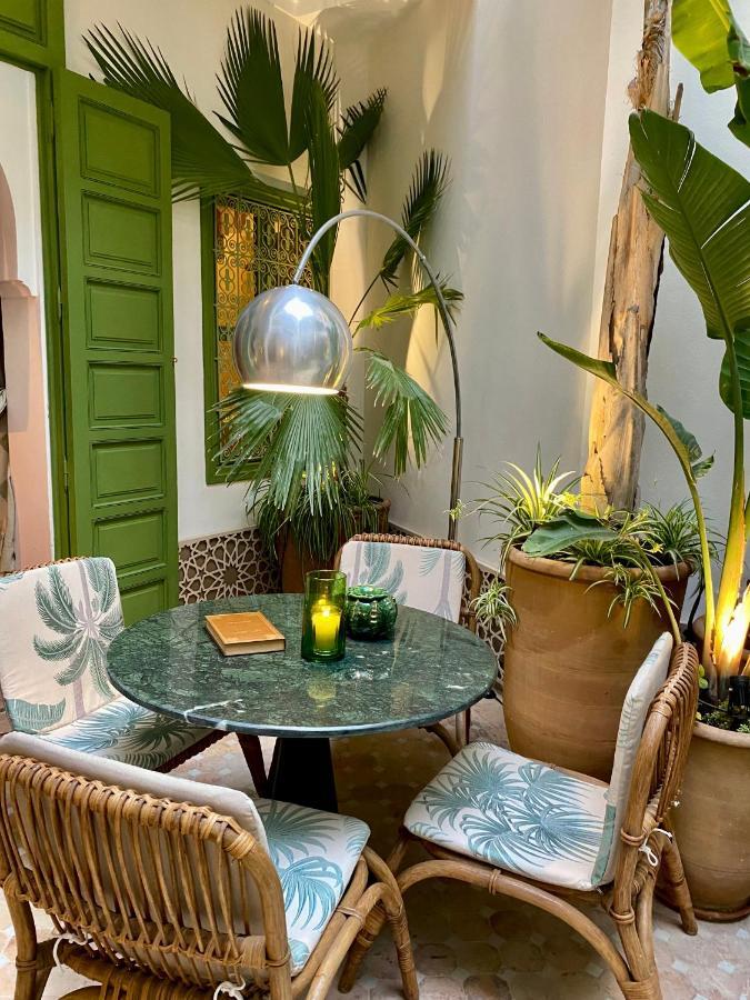 Riad Dar Adal Exclusivite 2 A 6 Personnes Petit Dejeuner Compris Place Jemaa El Fna マラケシュ エクステリア 写真