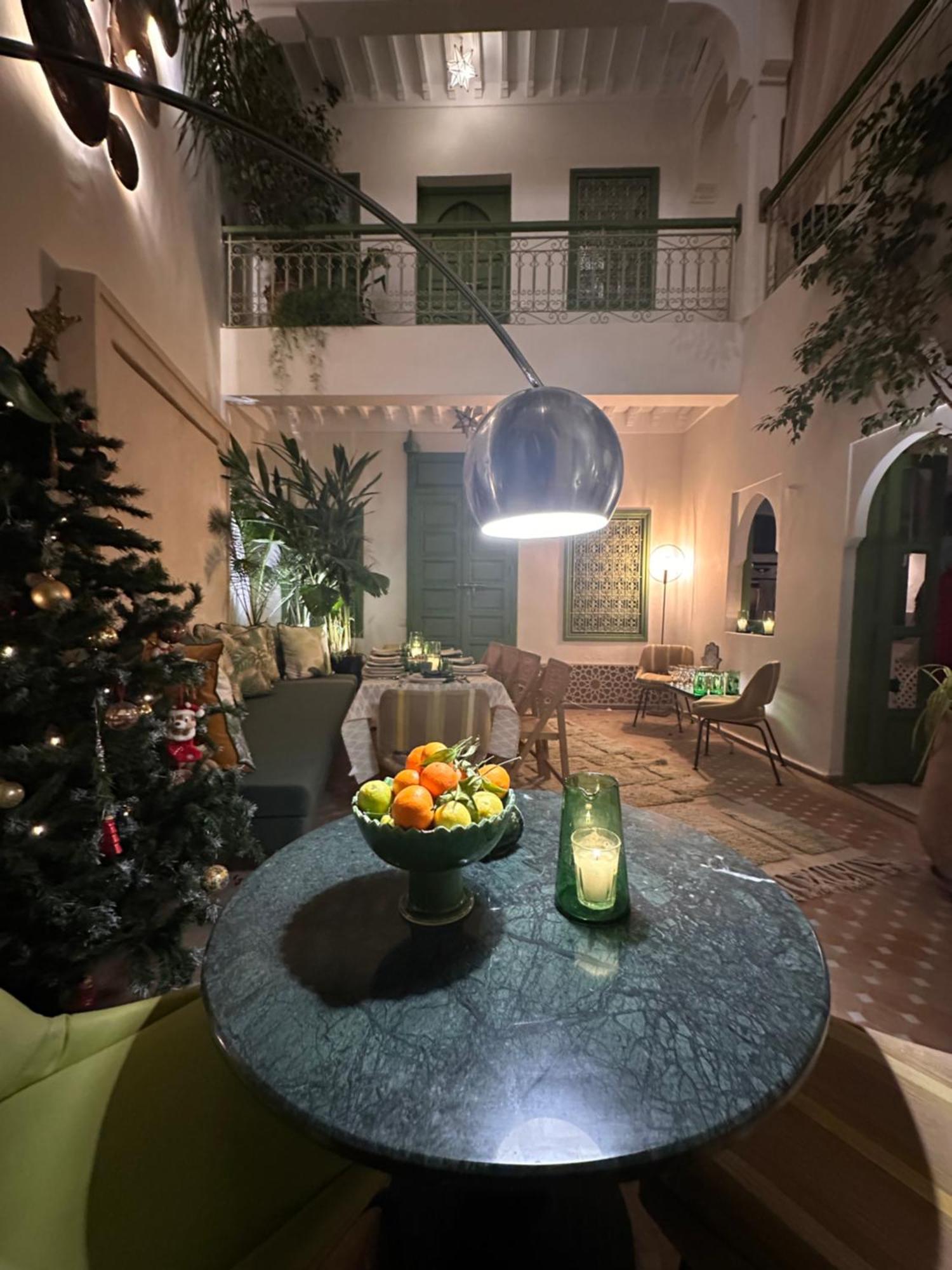 Riad Dar Adal Exclusivite 2 A 6 Personnes Petit Dejeuner Compris Place Jemaa El Fna マラケシュ エクステリア 写真
