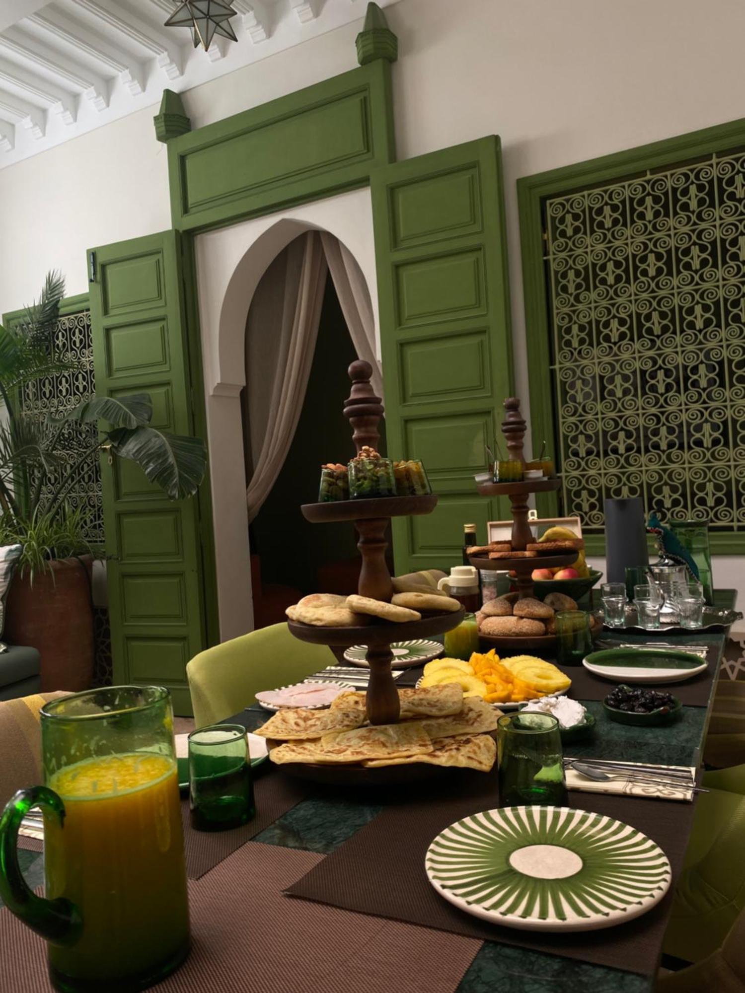 Riad Dar Adal Exclusivite 2 A 6 Personnes Petit Dejeuner Compris Place Jemaa El Fna マラケシュ エクステリア 写真